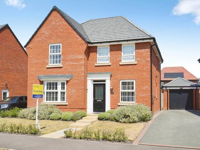 4 bedroom detached house for sale