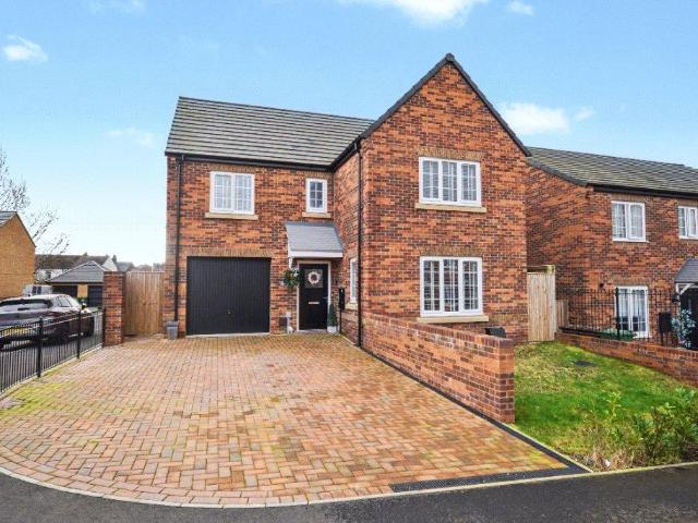 4 bedroom detached house for sale
