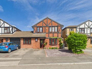 4 bedroom detached house for sale