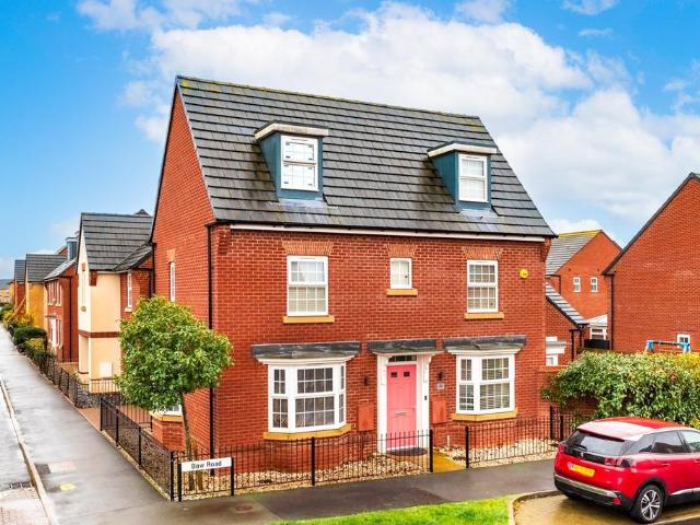 6 bedroom detached house for sale