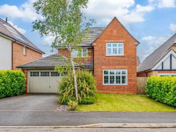 4 bedroom detached house for sale