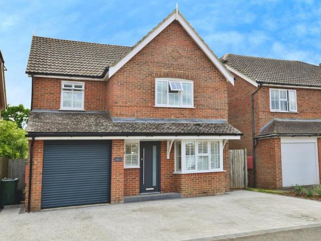 4 bedroom detached house for sale