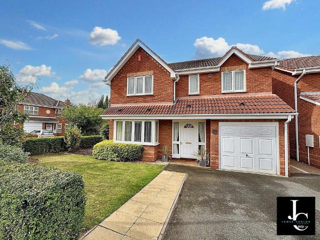 4 bedroom detached house for sale