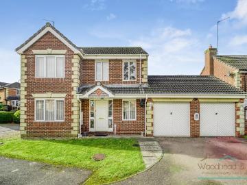 4 bedroom detached house for sale