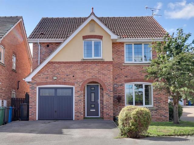 4 bedroom detached house for sale