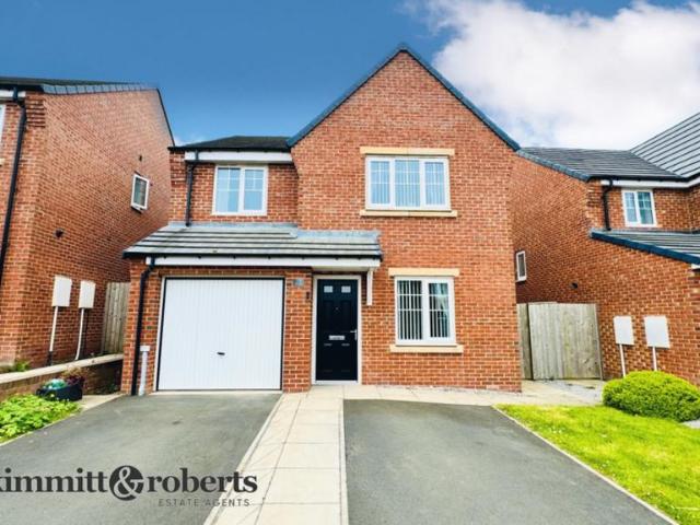 4 bedroom detached house for sale