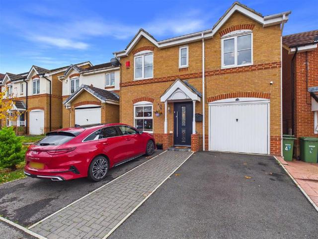 4 bedroom detached house for sale