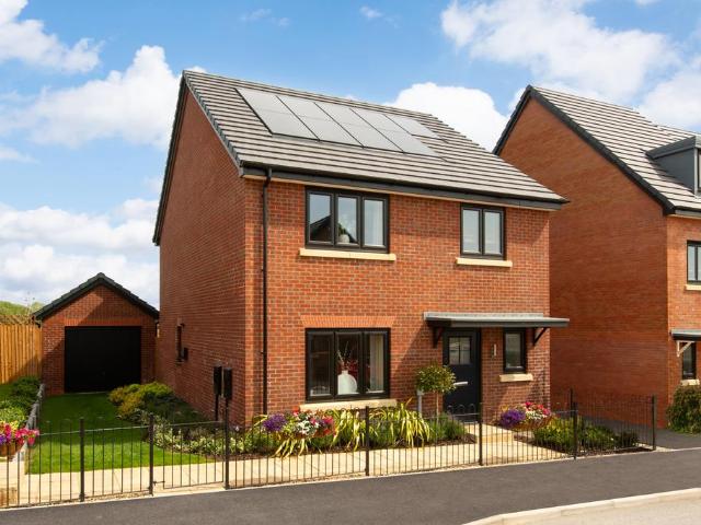 4 bedroom detached house for sale