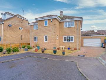 Fenland, East of England - Garden, Parking
