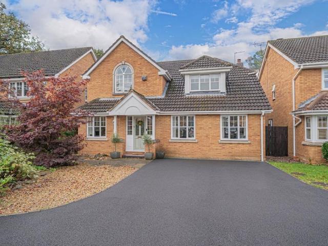 4 bedroom detached house for sale