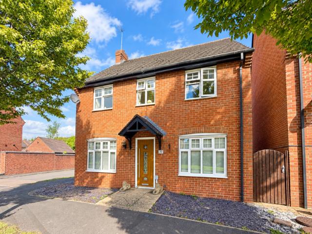 4 bedroom detached house for sale