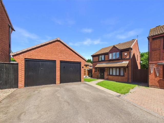 4 bedroom detached house for sale