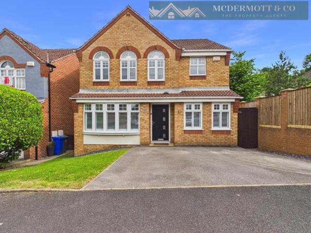 4 bedroom detached house for sale