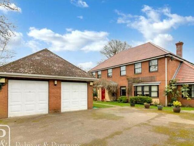 4 Bedroom Detached House For Sale In Colchester, Essex