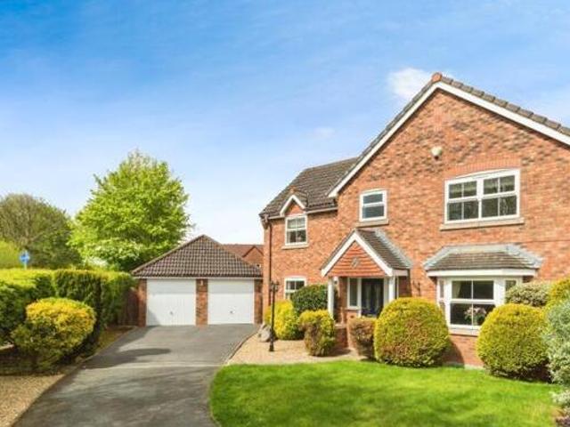 4 Bedroom Detached House For Sale In Chorley, Lancashire