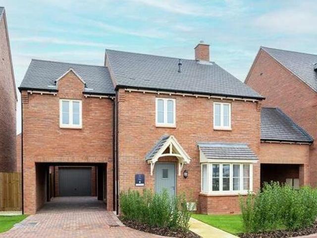 4 Bedroom Detached House For Sale In Clifton upon dunsmore, Rugby