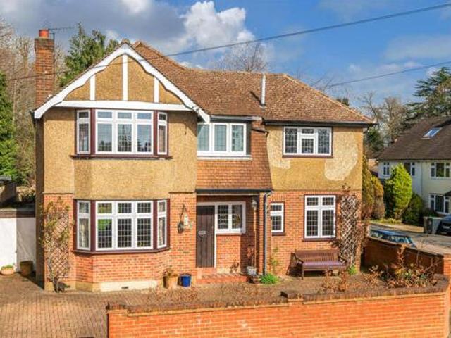4 Bedroom Detached House For Sale In Croxley Green
