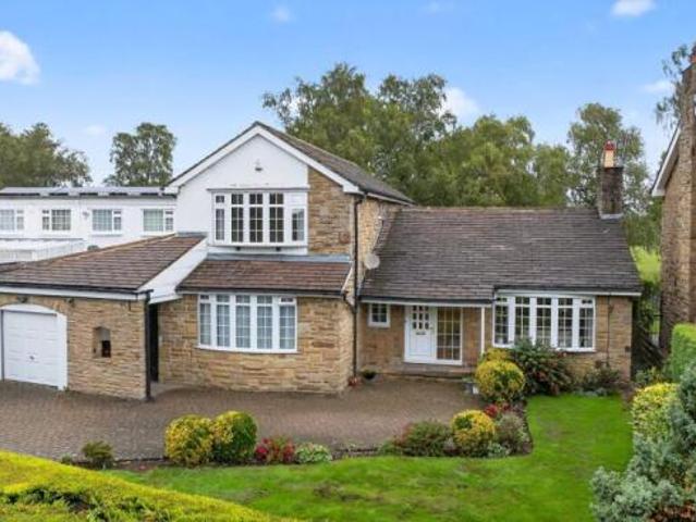 4 bedroom detached bungalow for sale in Alwoodley Lane, Alwoodley, LS17