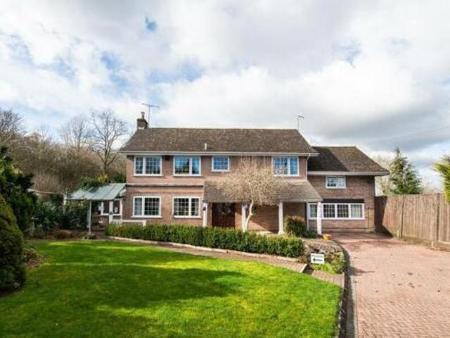 4 Bedroom Detached House For Sale In Alcester, Warwickshire