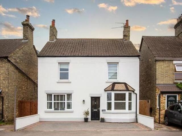 4 Bedroom Detached House For Sale In Arlesey