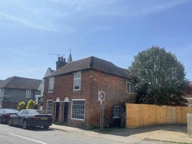 4 Bedroom Detached House For Sale In Ashford