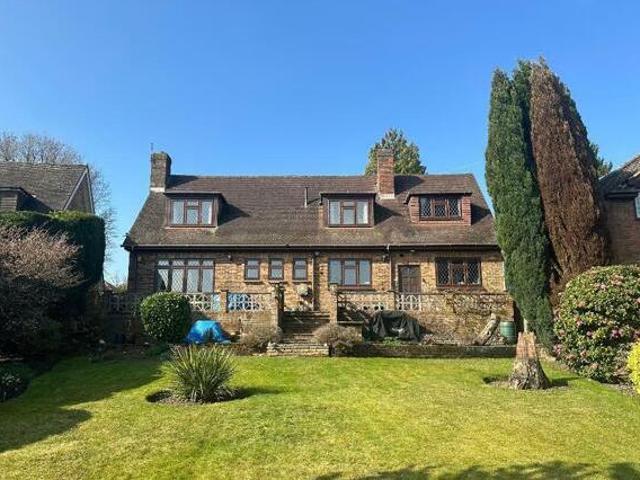 4 Bedroom Detached House For Sale In Badgers Mount, Sevenoaks
