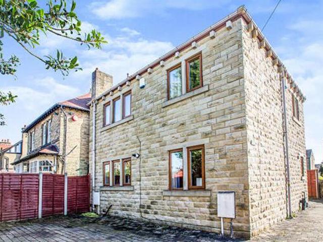 4 Bedroom Detached House For Sale In Brighouse, West Yorkshire