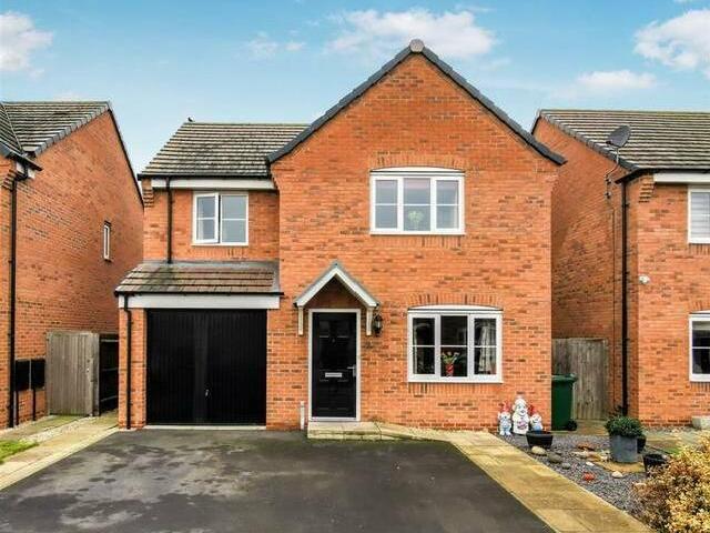 4 bedroom detached house for sale in Bunting Way Willington Derby DE65