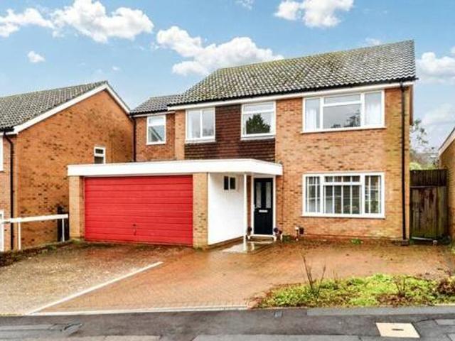 4 Bedroom Detached House For Sale In Godalming, Surrey