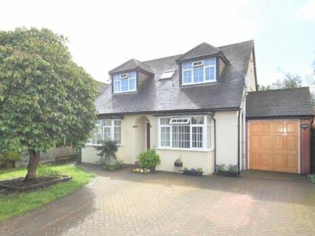 4 Bedroom Detached House For Sale In Gerrards Cross, Buckinghamshire