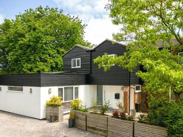 4 Bedroom Detached House For Sale In Great Missenden, Buckinghamshire