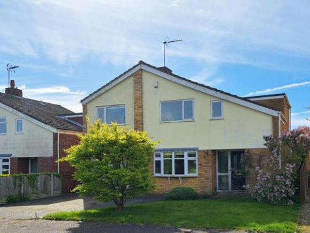 4 Bedroom Detached House For Sale In Great Yarmouth