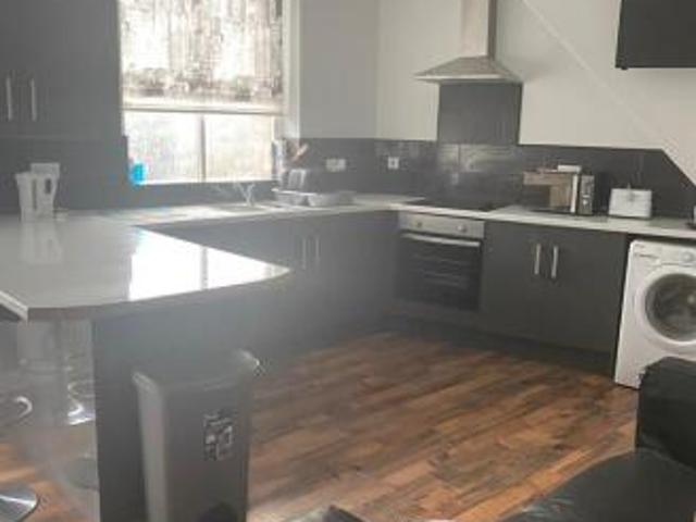4 bedroom detached house for sale in Greenhead Road, Huddersfield, HD1