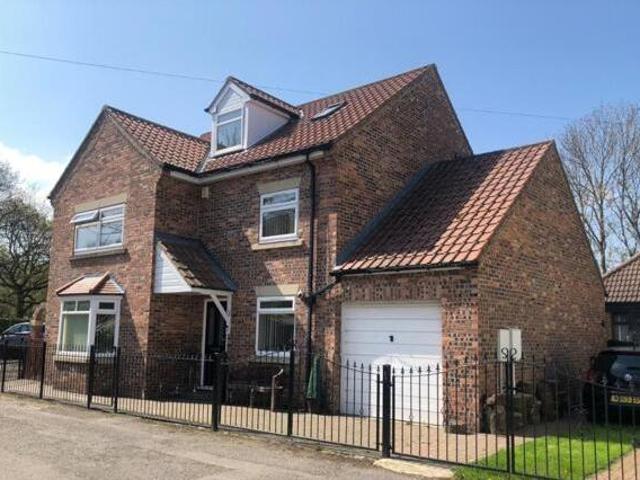 4 Bedroom Detached House For Sale In Guisborough, Cleveland