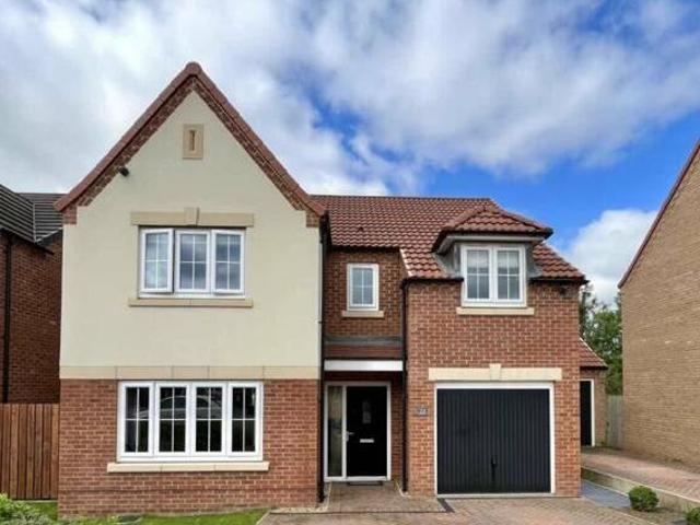 4 Bedroom Detached House For Sale In Guisborough, North Yorkshire