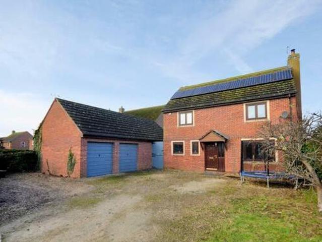 4 Bedroom Detached House For Sale In Devizes, Wiltshire