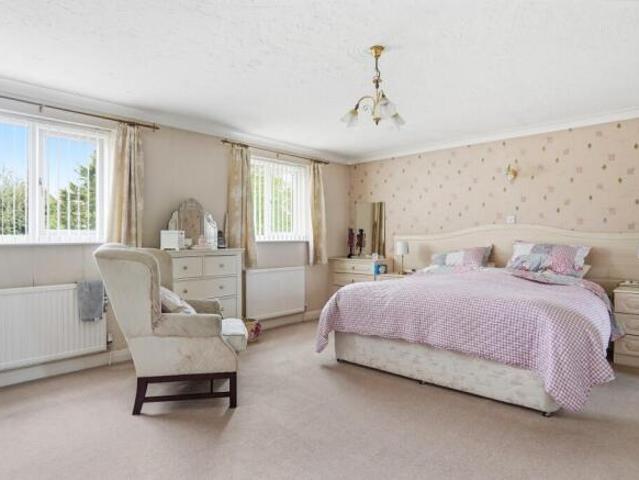 4 bedroom detached house for sale in Dunniwood Reach, Bessacar, Doncaster DN4