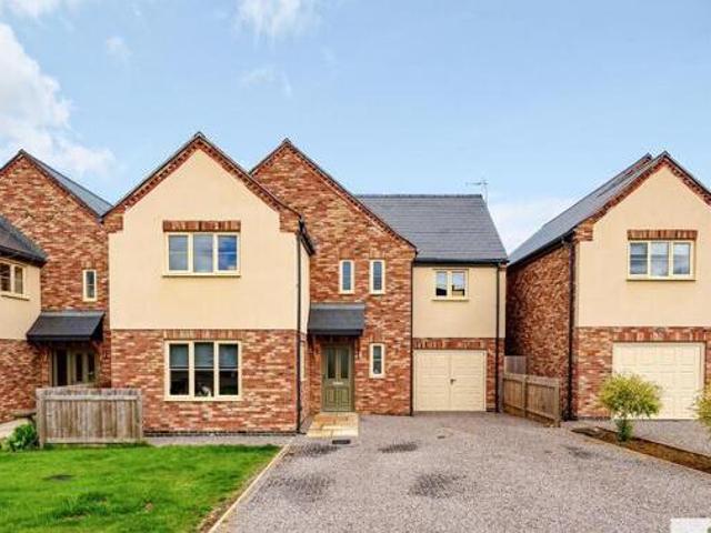 4 Bedroom Detached House For Sale In Dursley, Gloucestershire