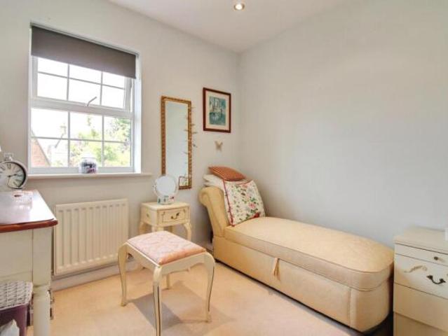 4 bedroom detached house for sale in Eastbury Way, Redhouse, SN25