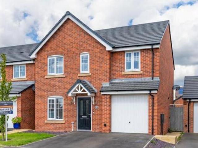 4 Bedroom Detached House For Sale In Kingswinford
