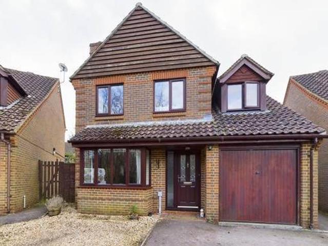 4 bedroom detached house for sale in Holmes Close Basingstoke RG22