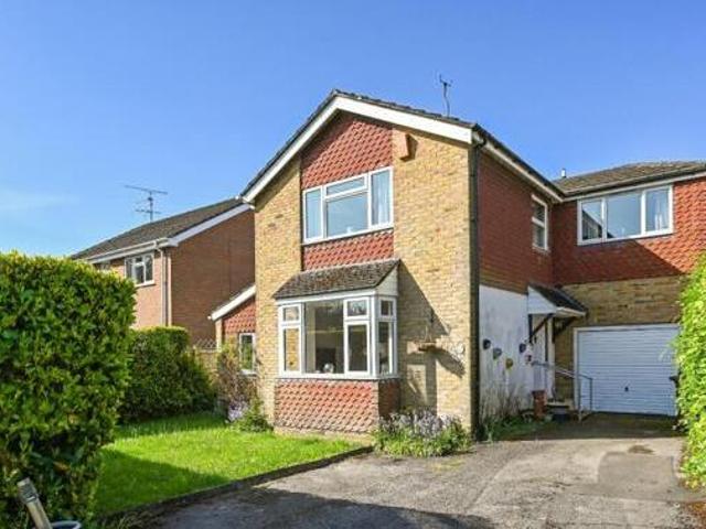 4 Bedroom Detached House For Sale In Holybourne, Alton