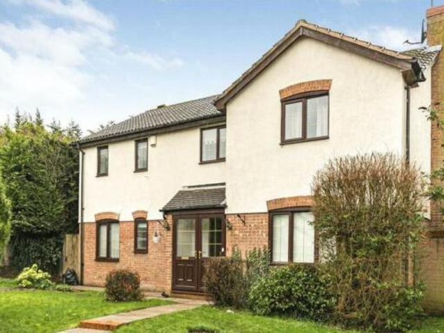 4 Bedroom Detached House For Sale In Hatfield