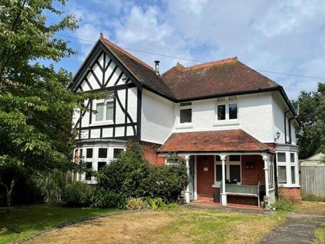 4 Bedroom Detached House For Sale In Havant, Hampshire