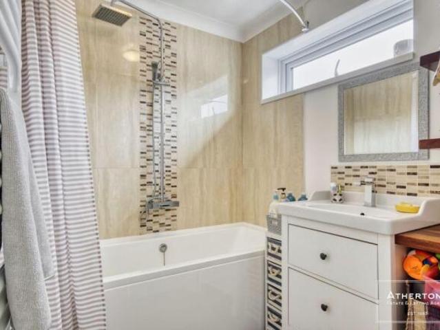 4 bedroom detached house for sale in Haymoor Road, Oakdale, Poole, BH15