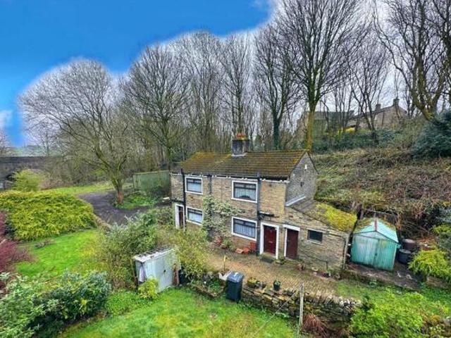4 Bedroom Detached House For Sale In Halifax