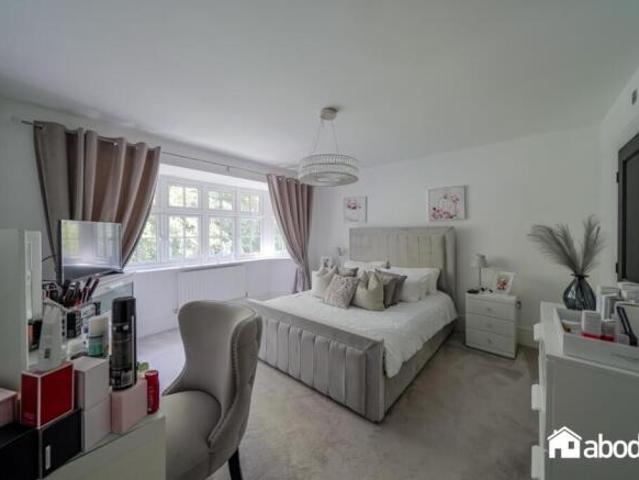 4 bedroom detached house for sale in Heath Road, Allerton, Liverpool, L19