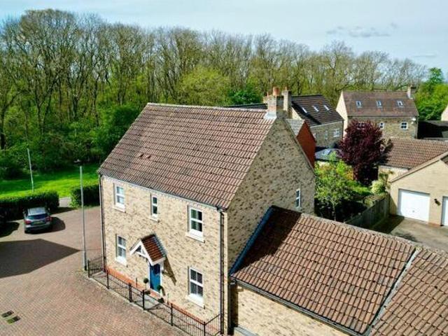 4 Bedroom Detached House For Sale In Hinchingbrooke Park
