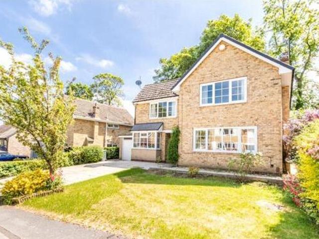 4 Bedroom Detached House For Sale In Huddersfield