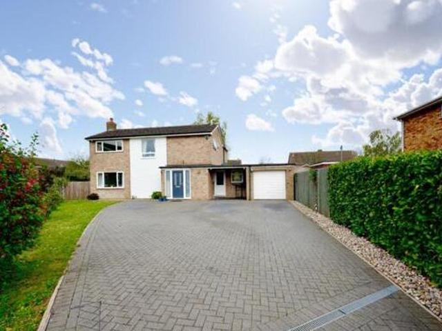 4 Bedroom Detached House For Sale In Huntingdon, Cambridgeshire